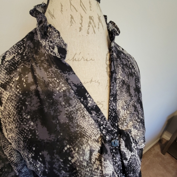 Snake Print Ruffle Blouse - Picture 2 of 8